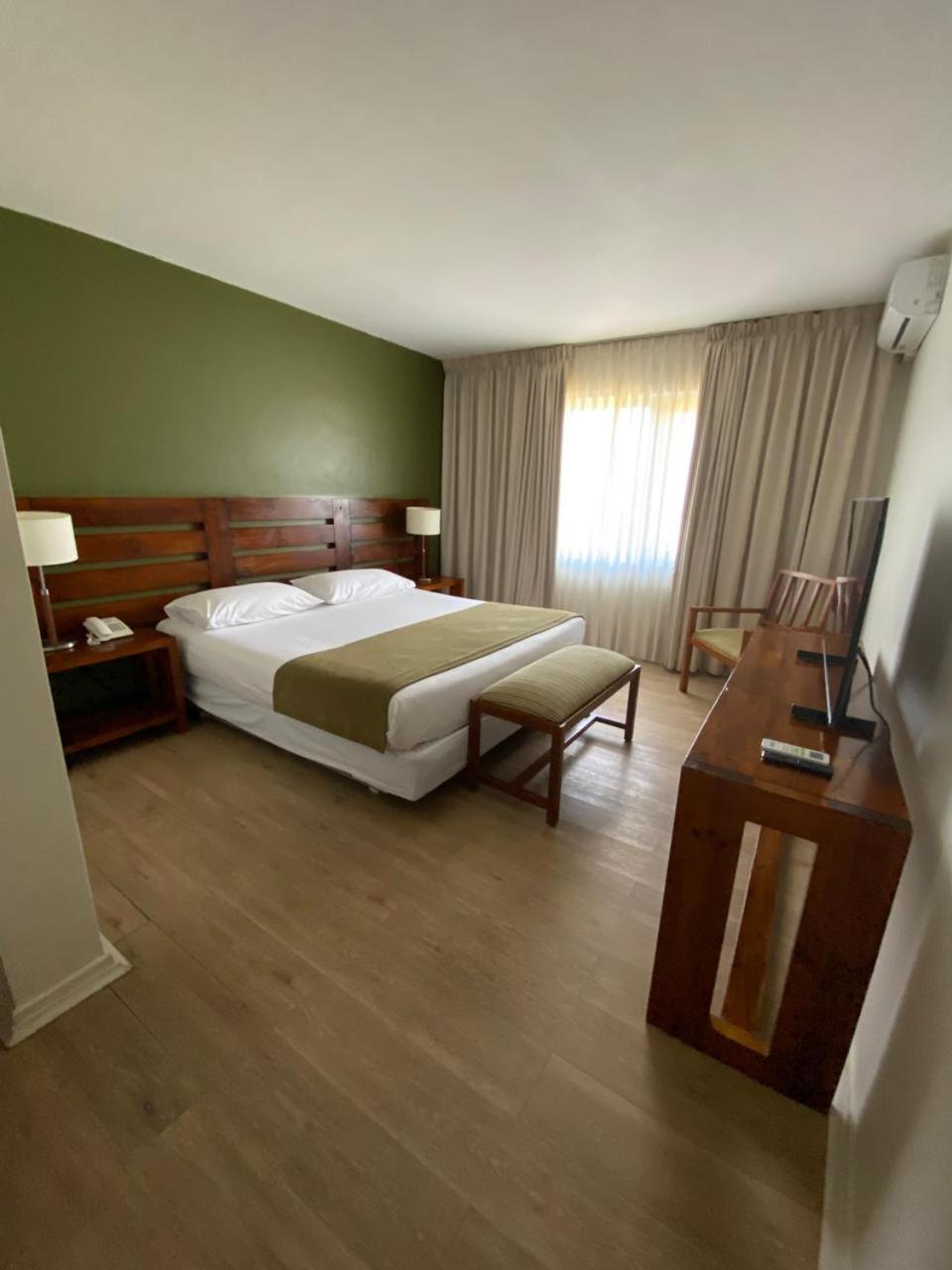 Hotel Limari Овалье Экстерьер фото